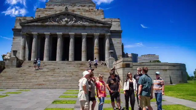 Melbourne: City Highlights Group Tour by Bus