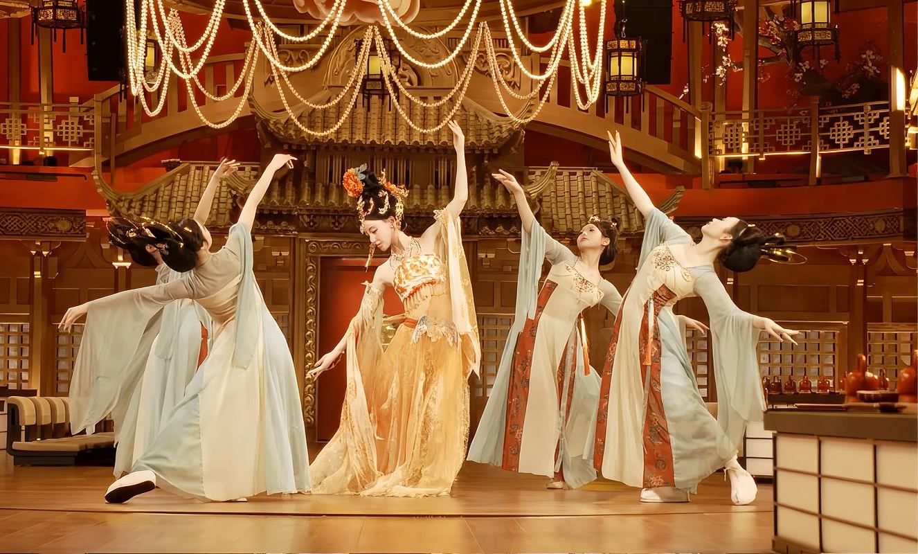 [Fuzhou] Fuzhou Royal Banquet • Immersive Experience of Chinese Imperial Feast (Gourmet Cuisine + Dance Performance + Tang Dynasty Historical & Cultural Experience + Optional Ancient Costume & Makeup Experience)