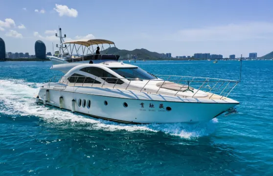 【三亞遊艇包船】三亞鴻洲遊艇碼頭~75貫融藏號三層飛橋滑梯遊艇3小時包船出海