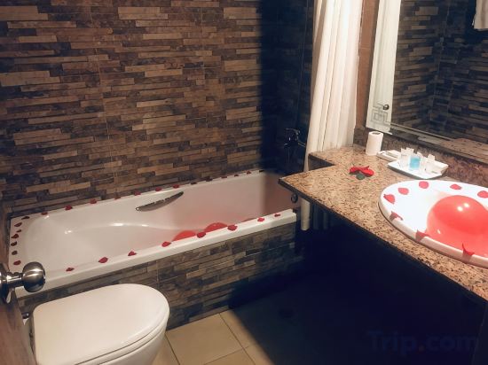 Hotel Manang Kathmandu - Tap to explore photos