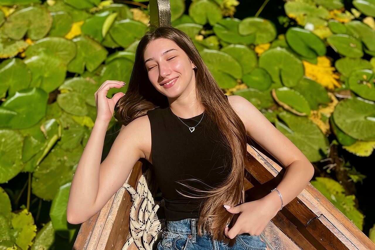 Geführte Bootstour im Skutarisee-Nationalpark mit einem Holzboot