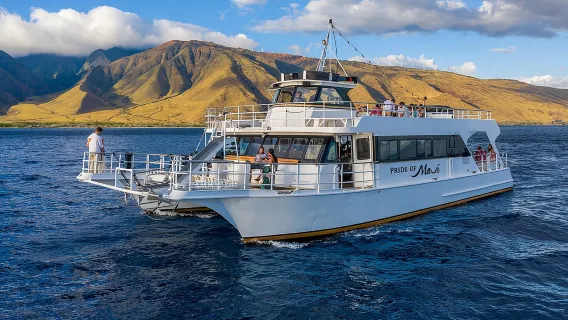 Maui Sunset Dinner Cruise - A Hawaiian Hula Experience