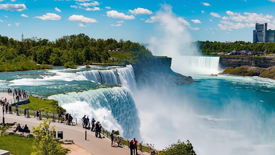 Niagara Falls small-group walking tour