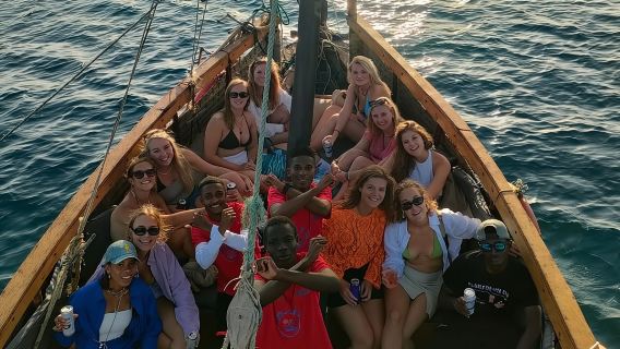 Kisite Mpunguti Dolphin Safari & Snorkeling dengan Pulau Wasini