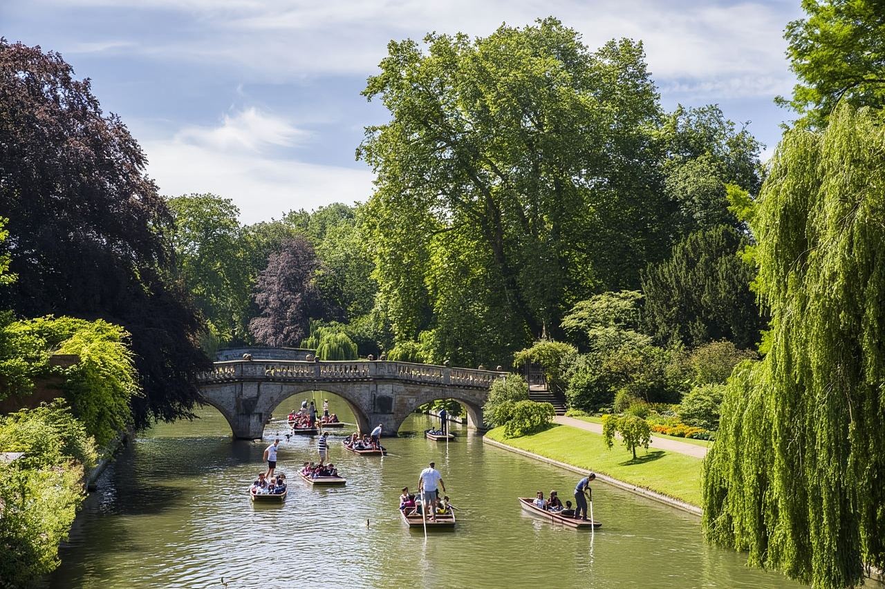 From London: Cambridge and Medieval England Small Group Tour