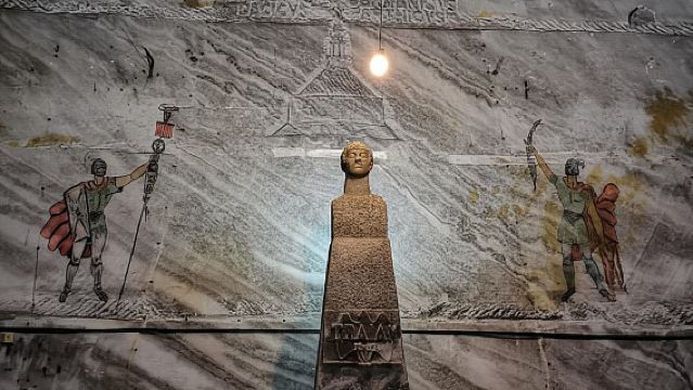 Boekarest: Zoutmijn van Slanic & Graf van Dracula - Kleine groep 7