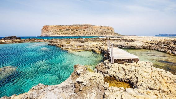 クレタ島：グラムヴサ島とバロス ラグーンへのクルーズ（送迎付き）