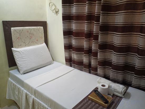Coron Paradise Bed & Breakfast - Tap to explore photos