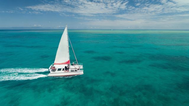 Full-Day Great Barrier Reef Sailing Trip from Cairns