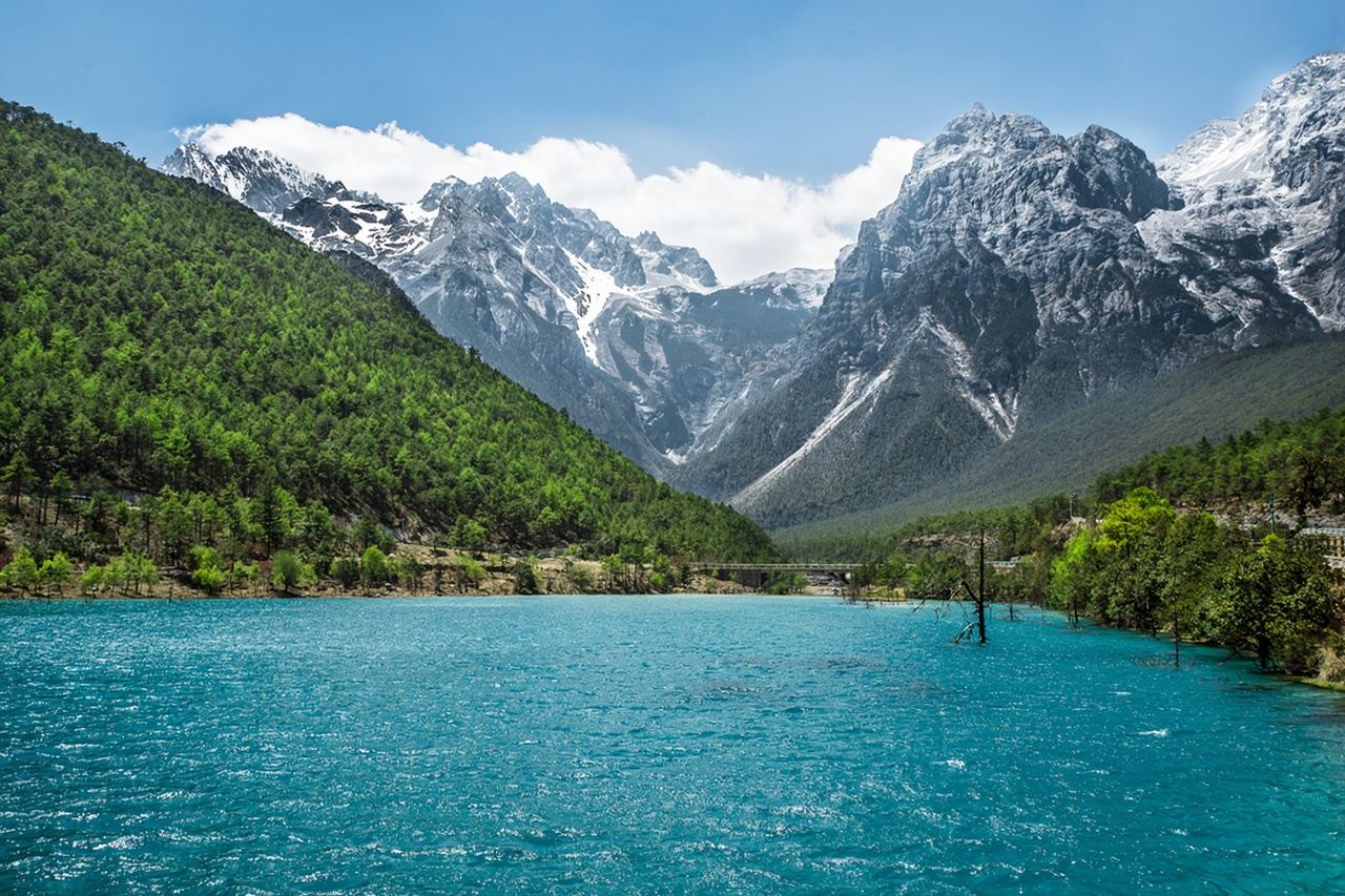 Lijiang Private Day Tour: Jade Dragon Snow Mountain, Blue Moon Valley, Yunshanping, and Yaoniuping