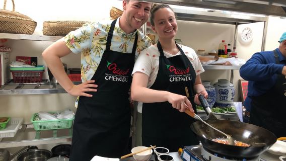 Chengdu: Cooking Class with Fresh Market Experience (3 Dishes)