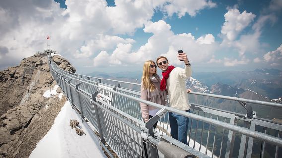 Glacier 3000 with cable car from Montreux