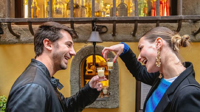 Экскурсия с напитками: прогулка по барам Флоренции с тёмной историей.