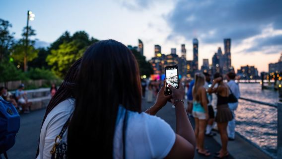 NYC at Night: 3-Hour Luxury Bus Tour of Top Highlights