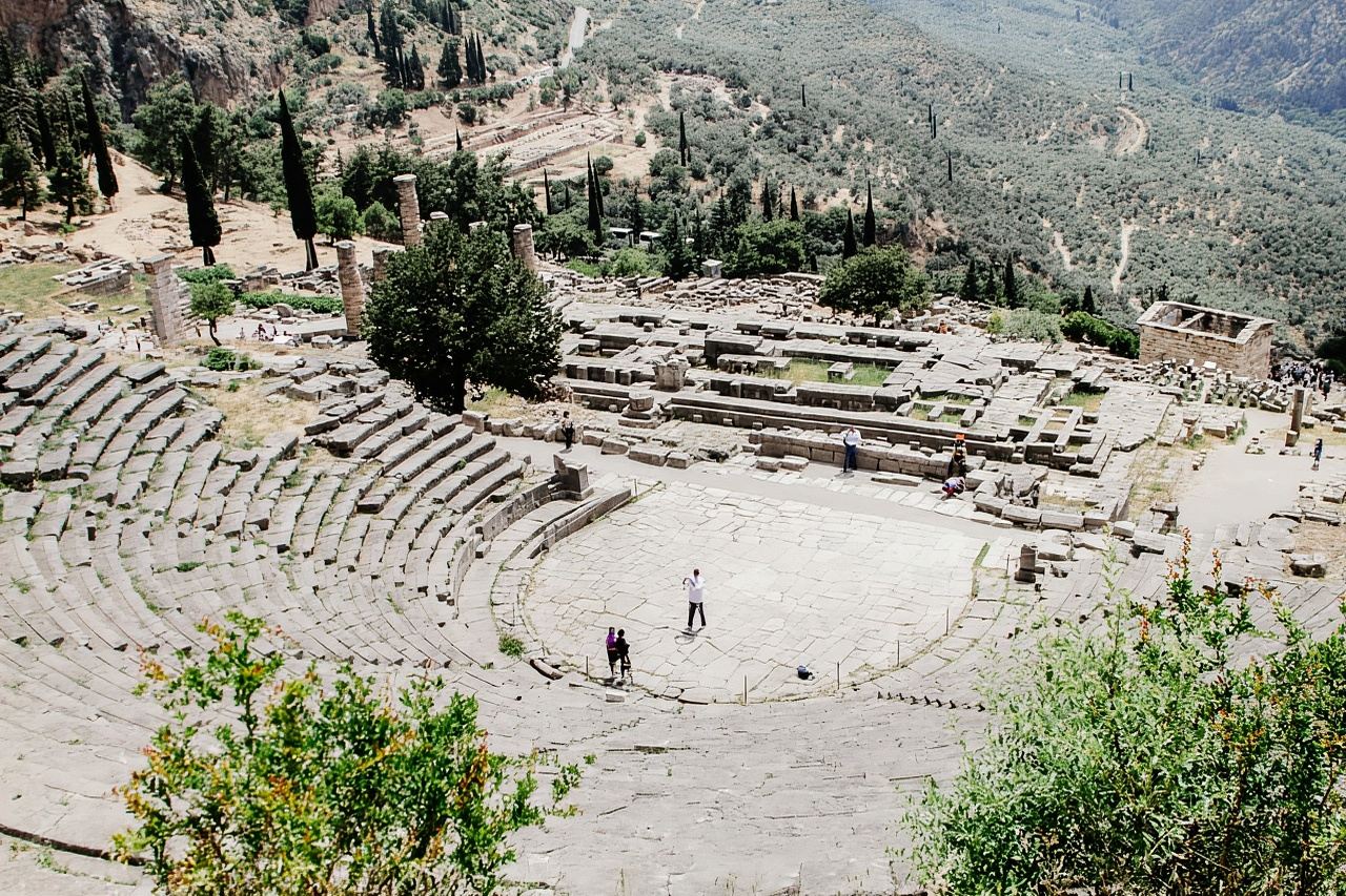 Athens: Delphi Day Tour with Museum & Arachova Village Visit