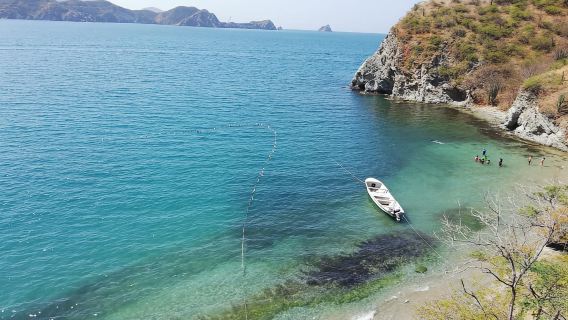 From Santa Marta: Sisiguaca Beach Hike with Snorkeling