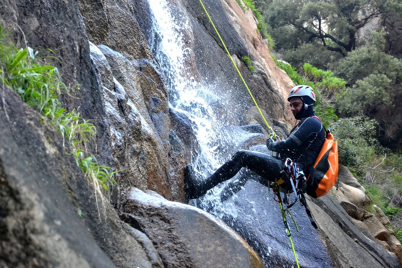 Cagliari: Canyoning in Sardinia