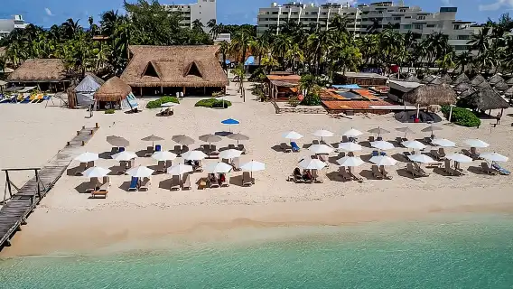 Isla Mujeres luxury catamaran with premium open bar and lunch