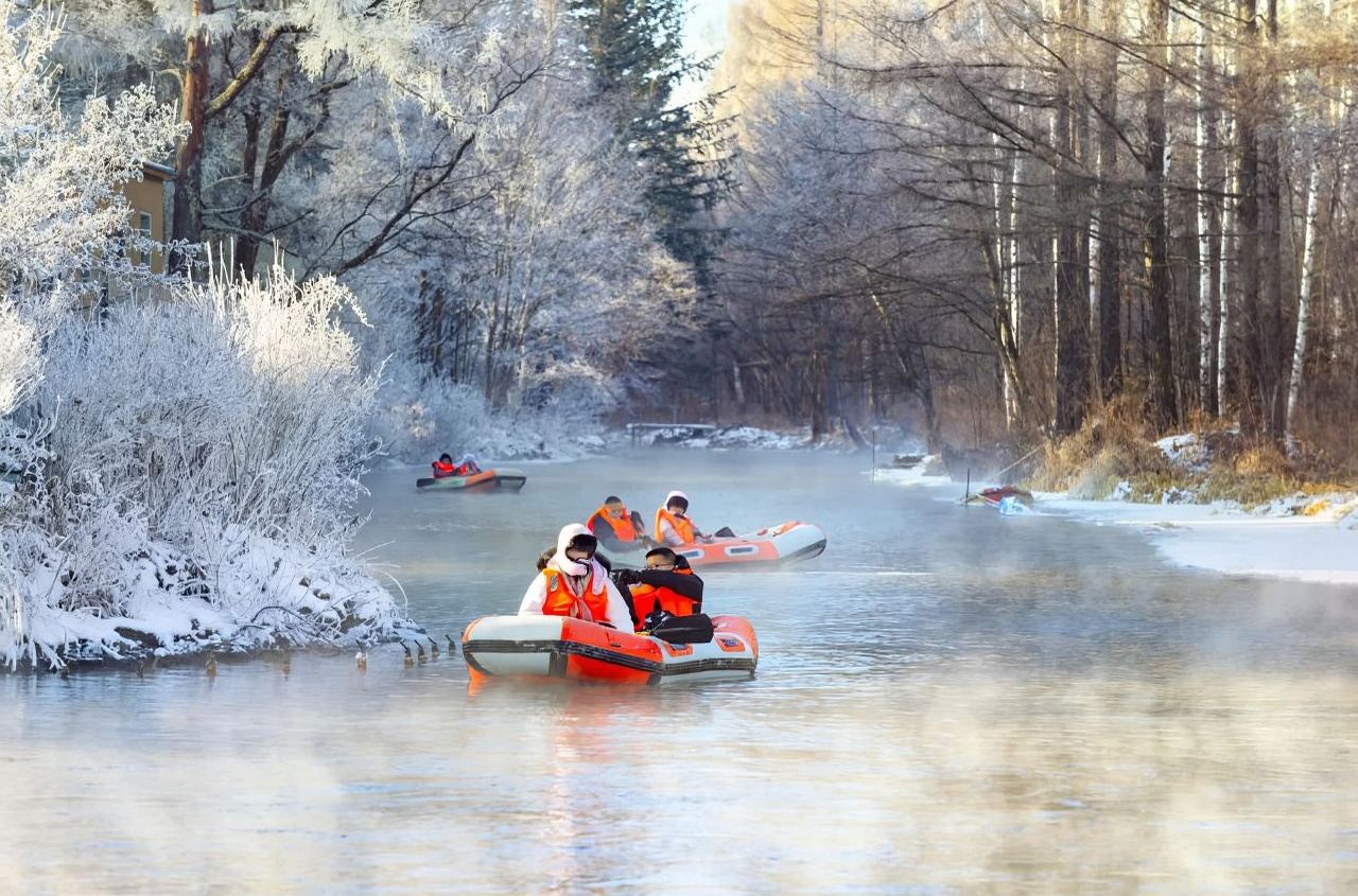 Letter from Changbai Mountain: Heaven Lake on Changbai Mountain is boiling! Your first Changbai Mountain adventure for young travelers! Depart from Yanji | Demon World Rafting + Pure Fun at Heaven Lake | Guide/Local Companion/Translator