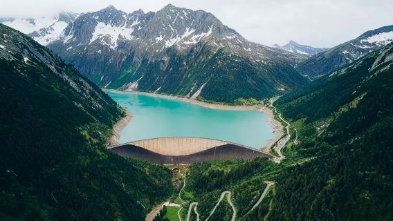 奧地利阿爾卑斯小眾秘境一日遊:湖光冰川與山野治癒之旅