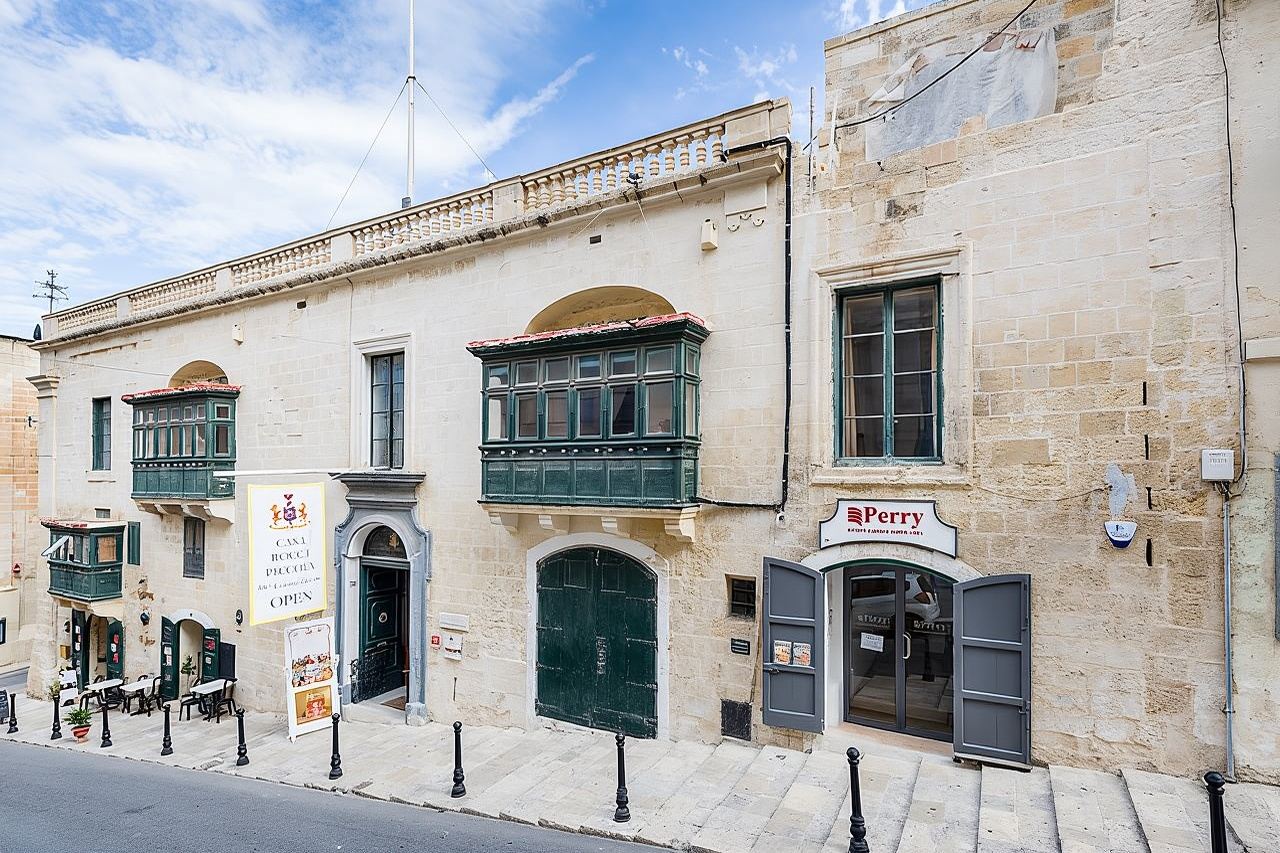 vé vào cổng vào cửa bảo tàng và cung điện Casa Rocca Piccola