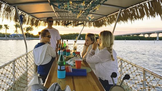 Paseo en barco Tiki en Vero Beach