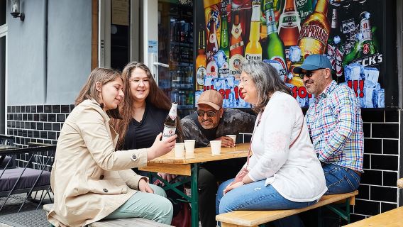 Tur Jalan Kaki Makanan dan Sejarah Berlin dengan Eating Europe