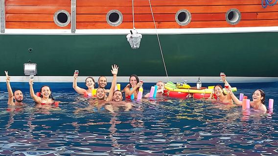 Bodrum Private Gulet Cruise with a Mediterranean Lunch