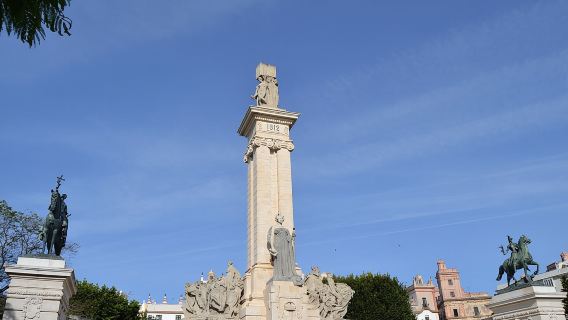 Walking Tour through Cádiz: Stories from the hand of a local guide