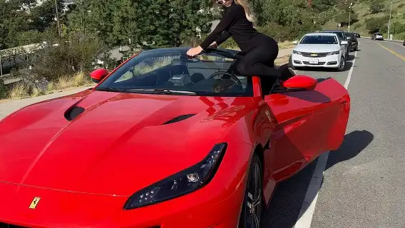 20-Minute Tour: Hollywood Blvd to Sunset Blvd in a Ferrari