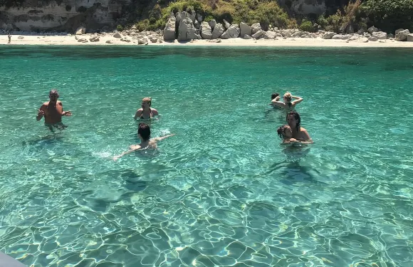 從特羅佩亞到梵蒂岡角的共享浮潛之旅