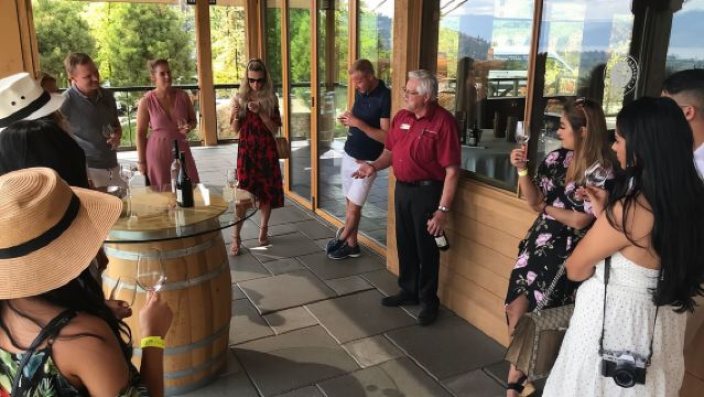 Ganztägige Tour zu 4 Weingütern inklusive Mission Hill & Quails Gate mit Mittagessen*