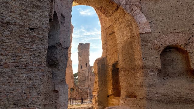 Rome: Semiprivate or Group Tour Caracalla Baths & Circus Maximus