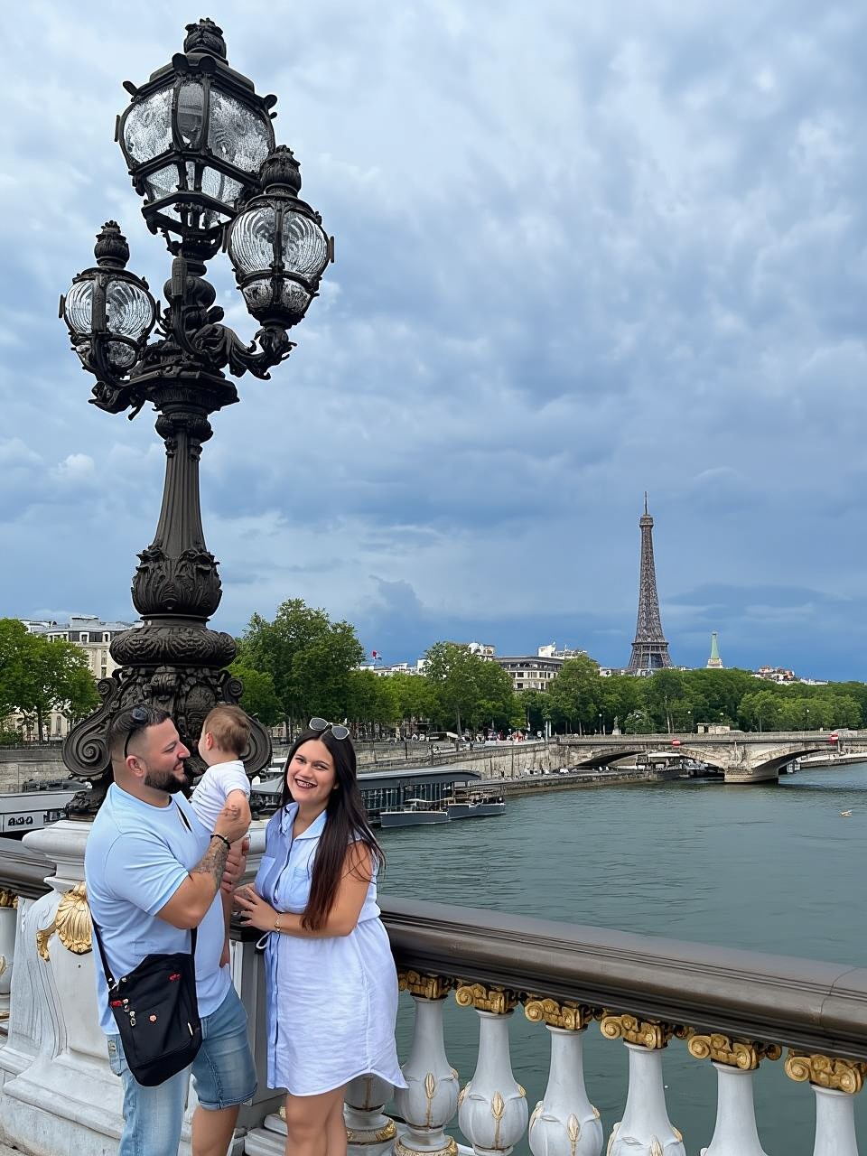 Paris:Private Full-Day Tour with Local Guide English/Español