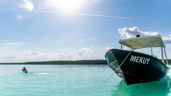 Bacalar: 3-stündige Bootsfahrt mit Schwimmen und Getränken