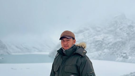 From Samarkand: Day tour to the Tajiksitan Alexander lake.