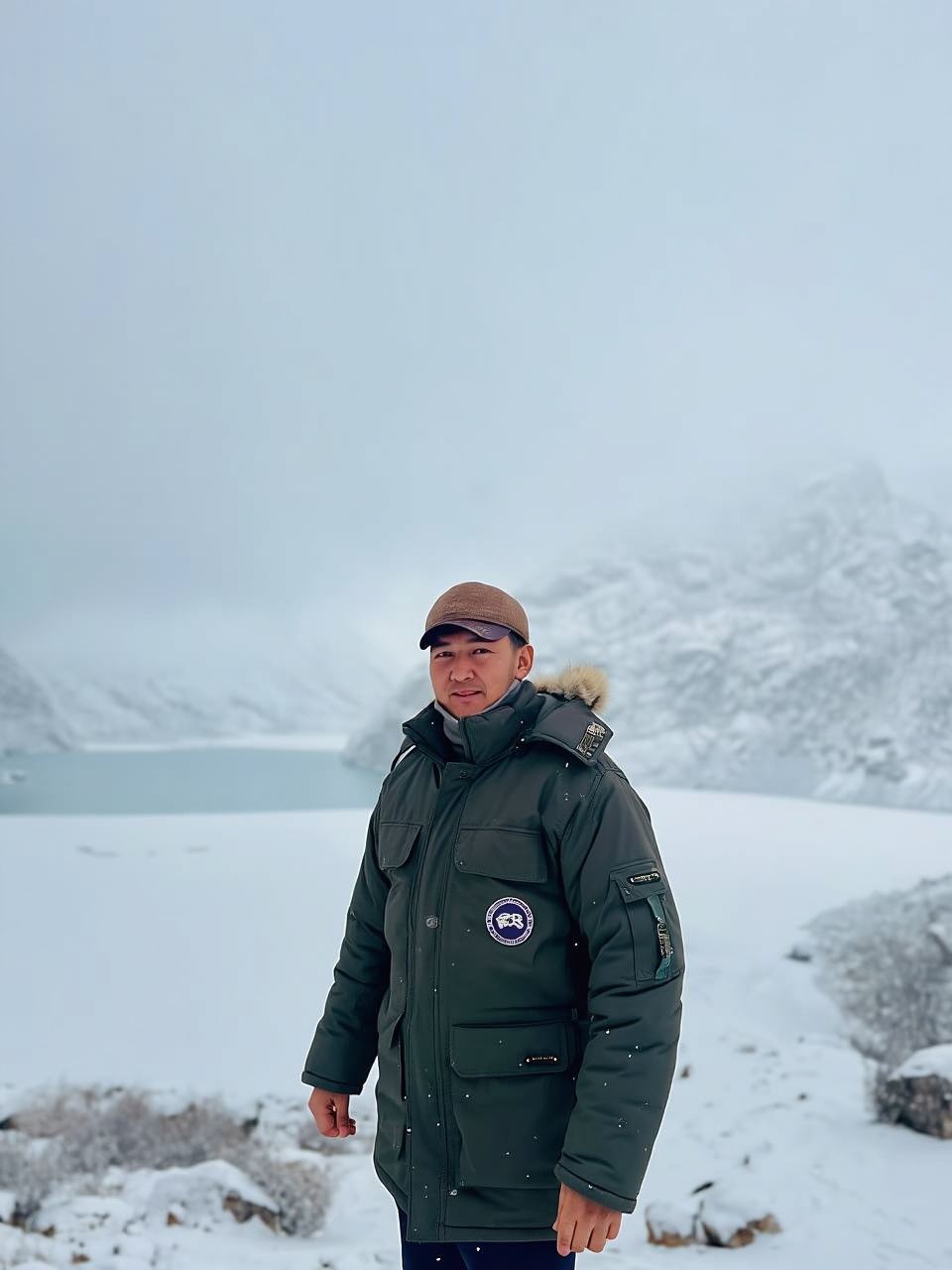 Von Samarkand: Tagestour zum tadschikischen Alexandersee.