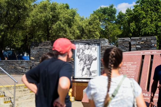 Soweto: Guided Bicycle Tour with Lunch