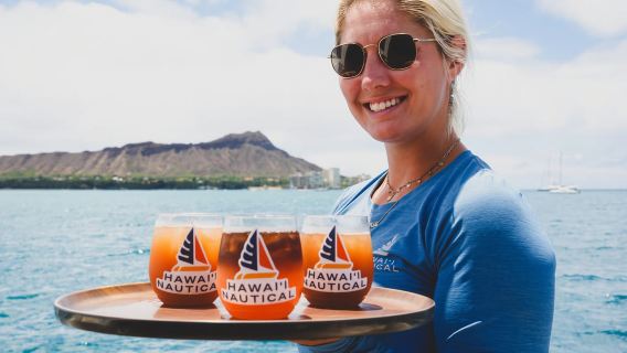 Oahu: West Oahu Sunset Cruise with Cocktails and Appetizers