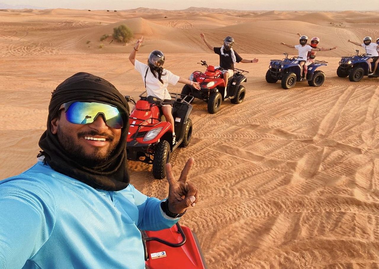 Safari nel deserto di Lahbab a Dubai, Emirati Arabi Uniti - tour giornaliero