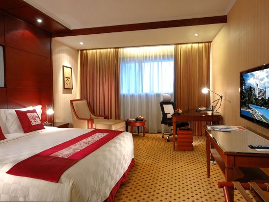 Hotel Borobudur Jakarta Room Type - Premier Deluxe King room Hotel Borobudur Jakarta Room Type - Premier Deluxe King room