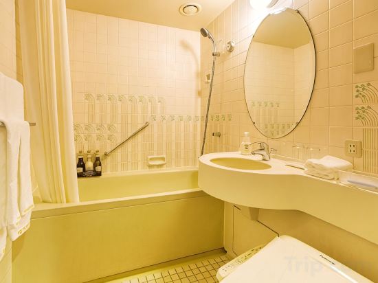 Kobe Portopia Hotel Room Type - Standard Small Double Room - Main Building - Non-Smoking Kobe Portopia Hotel Room Type - Standard Small Double Room - Main Building - Non-Smoking