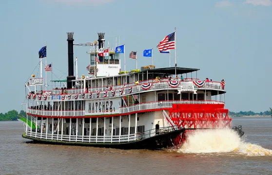 新奧爾良蒸汽船納奇茲爵士巡遊