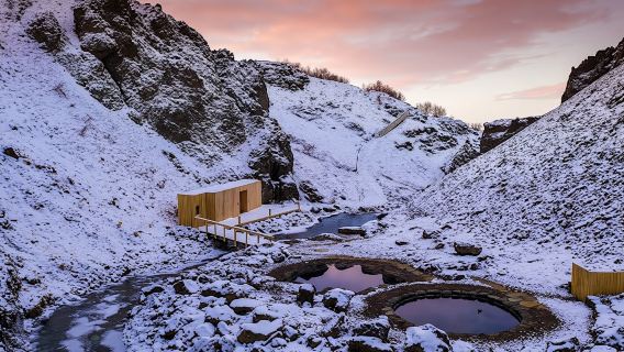 Small-group tour to the Silver Circle with Canyon Baths visit