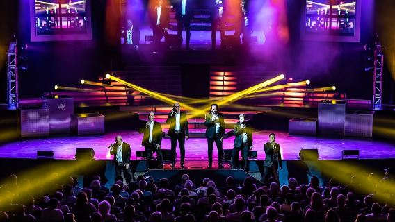 SIX Show in Branson