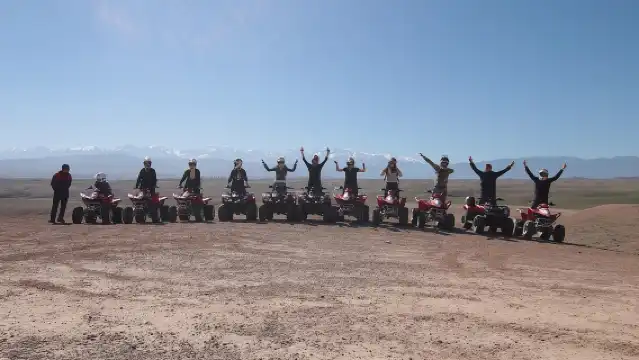 Half-day quad bike in the palmgrove & rock desert