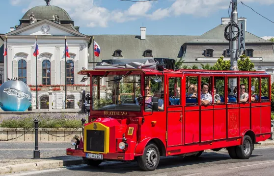 Presporacik觀光車布拉迪斯拉發全景遊