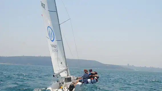 Sydney Harbour - Sailing Hands-On Experience