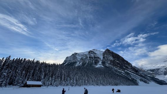 坎莫爾/班夫出發,路易斯湖與翡翠湖半日遊