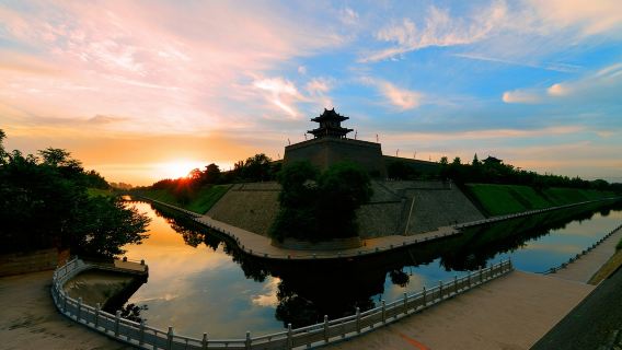 กำแพงเมือง + มัสยิดหัวเจียวเซี่ยง + ถนนฮุยมินจตุรัสซงกูโหลว + ลานหน้าเจดีย์ห่านป่าใหญ่เมืองต้างคืน